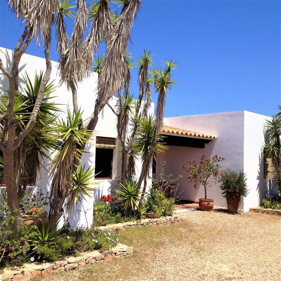 Apartamentos Laura Playa De Migjorn Kültér fotó